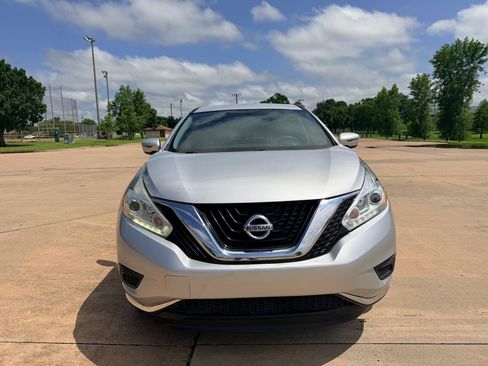 Used 2016 Nissan Murano S FWD image 2