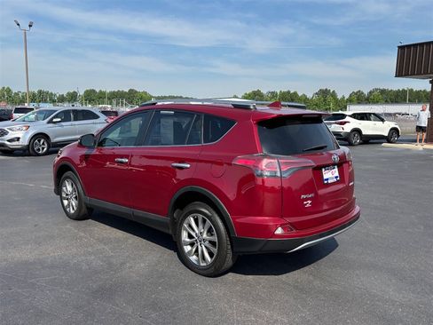 Used 2018 Toyota RAV4 Limited w/ Advanced Technology Package FWD image 3