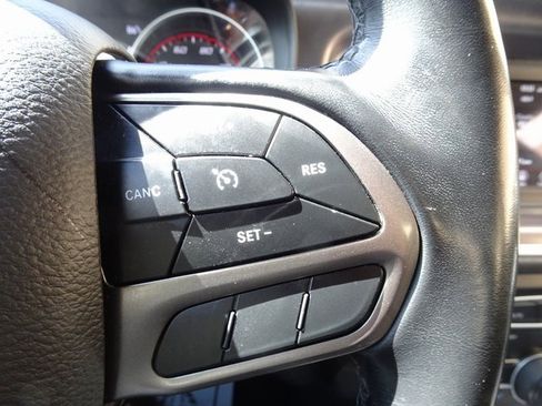 Used 2022 Dodge Charger SXT w/ Leather Interior Group RWD image 9