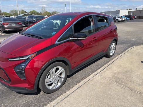 Used 2022 Chevrolet Bolt LT image 5