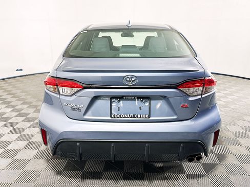 Used 2024 Toyota Corolla SE w/ SE Premium Package FWD image 4