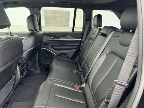 New 2025 Jeep Grand Cherokee Limited 4xe w/ Trailer Tow Package image 10
