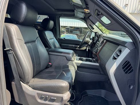 Used 2014 Ford F250 Lariat w/ Lariat Ultimate Package AWD/4WD image 19