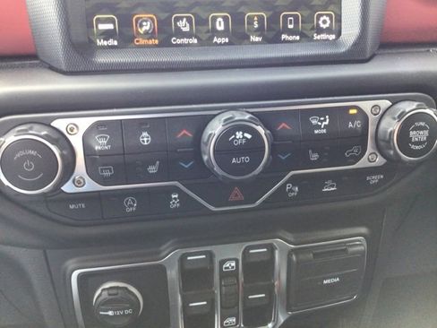 Used 2023 Jeep Wrangler Unlimited Rubicon w/ Xtreme 35 Tire Package image 15