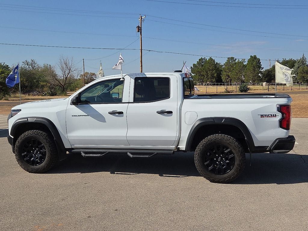 Used 2025 Chevrolet Colorado Trail Boss AWD/4WD image 2
