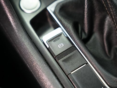 Used 2022 Volkswagen Taos SE image 27