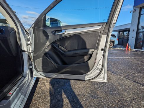 Used 2016 Audi A4 2.0T Premium image 27