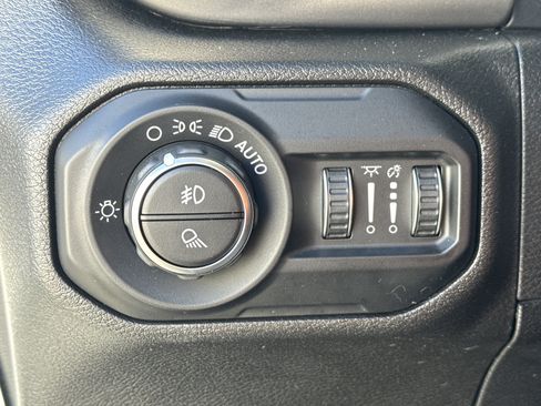 Used 2020 Jeep Gladiator Rubicon image 38