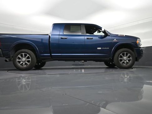 Used 2022 RAM 3500 Limited AWD/4WD image 32