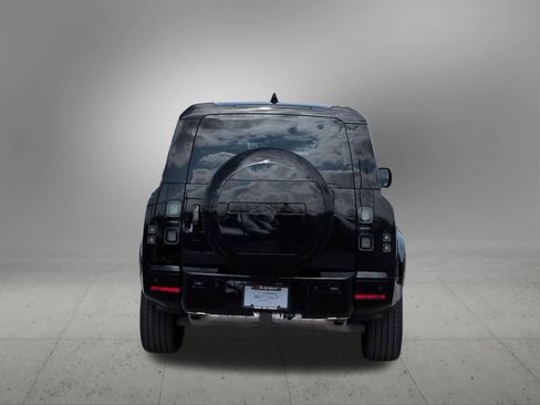 New 2026 Land Rover Defender 130 X-Dynamic SE AWD/4WD image 5