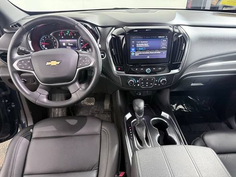 Used 2023 Chevrolet Traverse LT w/ LT Premium Package AWD/4WD image 11