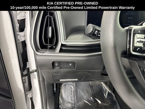 Certified 2025 Kia Sorento LX FWD image 13