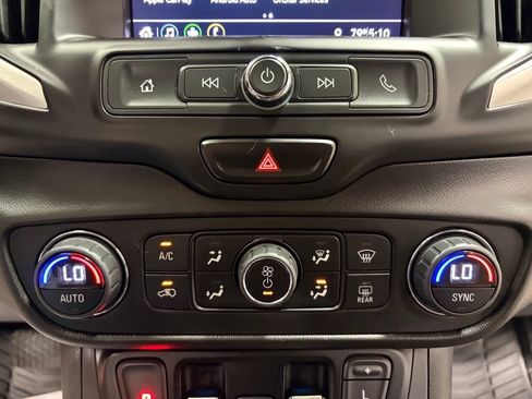 Used 2020 GMC Terrain SLE w/ Driver Convenience Package FWD image 17