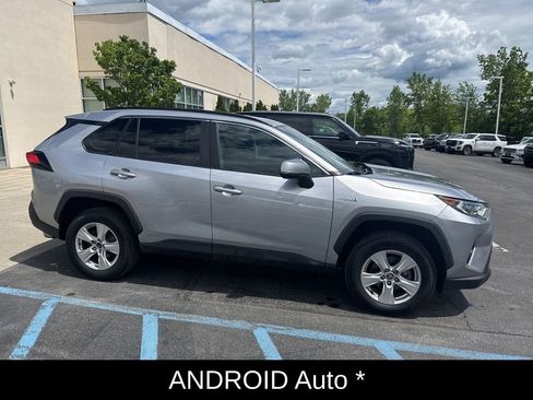 Used 2021 Toyota RAV4 XLE AWD/4WD image 5