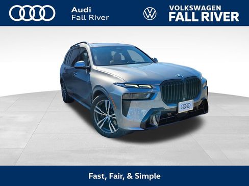 Used 2023 BMW X7 xDrive40i w/ M Sport Package AWD/4WD image 1