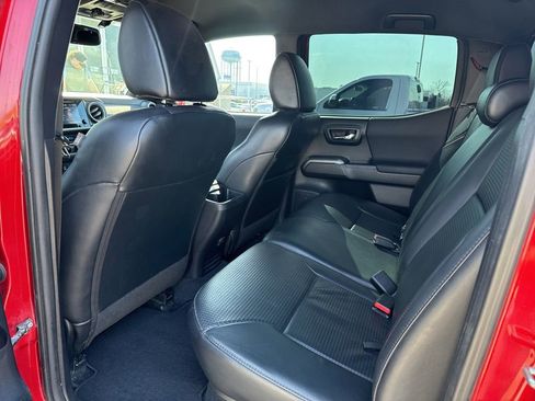 Used 2017 Toyota Tacoma TRD Pro image 11