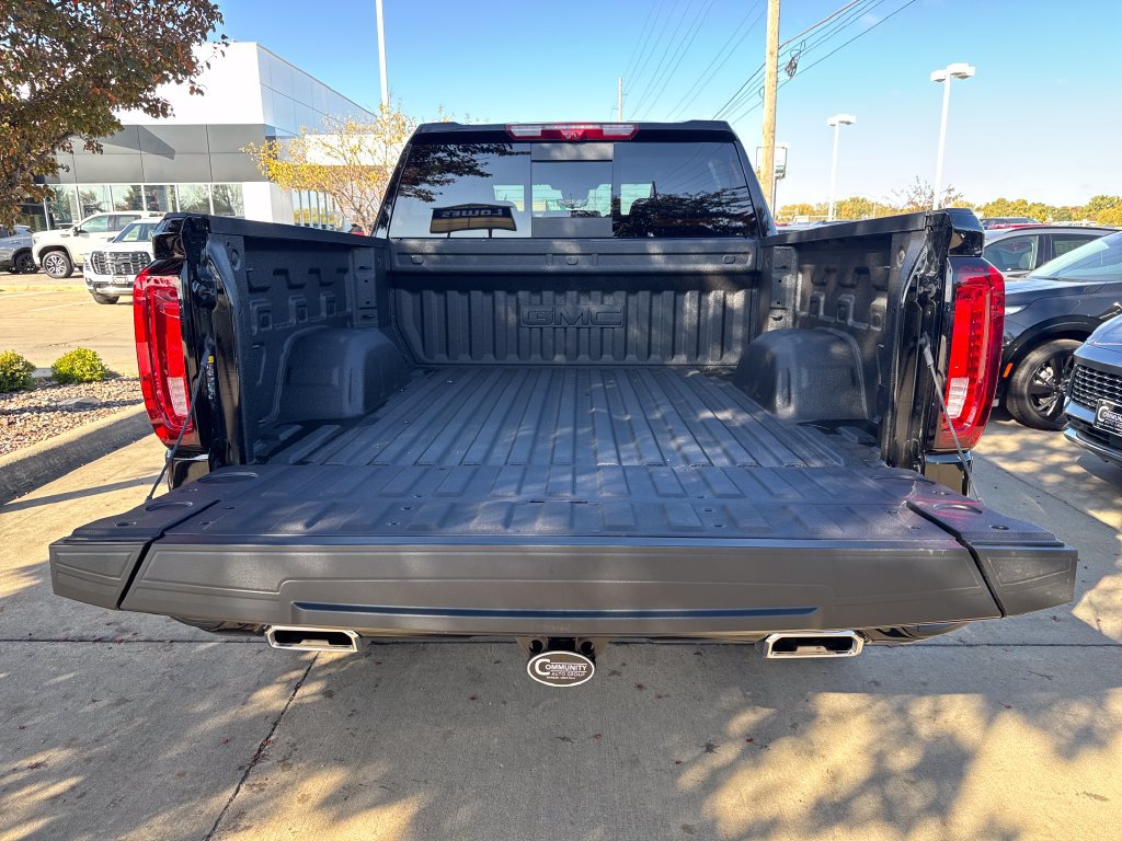 New 2026 GMC Sierra 1500 AT4 w/ AT4 Premium Package AWD/4WD image 11