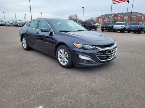 Used 2023 Chevrolet Malibu LT image 3