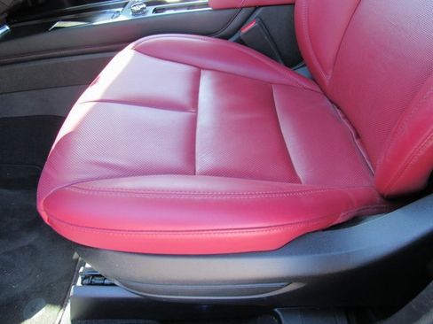 Used 2023 Lincoln Corsair Reserve image 14