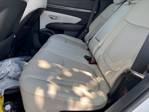 Used 2022 Hyundai Tucson Limited AWD/4WD image 16