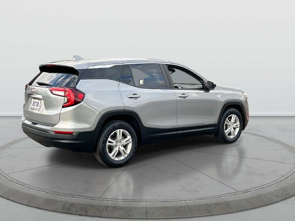 Used 2023 GMC Terrain SLE FWD image 8