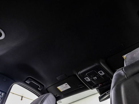 Used 2021 Cadillac Escalade Luxury RWD image 24