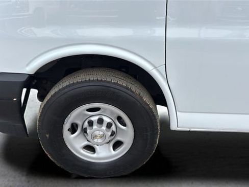 Used 2023 Chevrolet Express 3500 LS image 30
