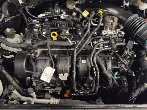 Used 2019 Ford Edge Titanium w/ Equipment Group 301A FWD image 30