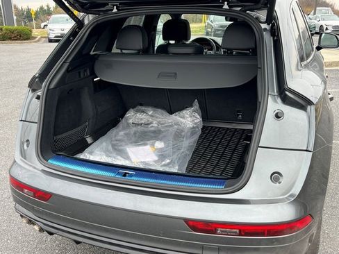 Certified 2025 Audi SQ5 Premium Plus w/ Premium Plus Package image 17