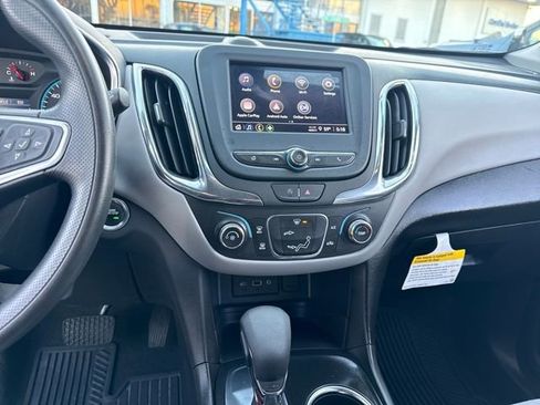 Certified 2022 Chevrolet Equinox LS image 17