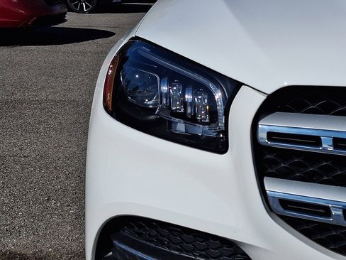 Used 2022 Mercedes-Benz GLS 450 4MATIC image 9