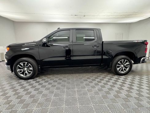 Used 2024 Chevrolet Silverado 1500 LT AWD/4WD image 10