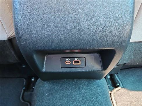 Used 2025 Nissan Altima 2.5 SV FWD image 16
