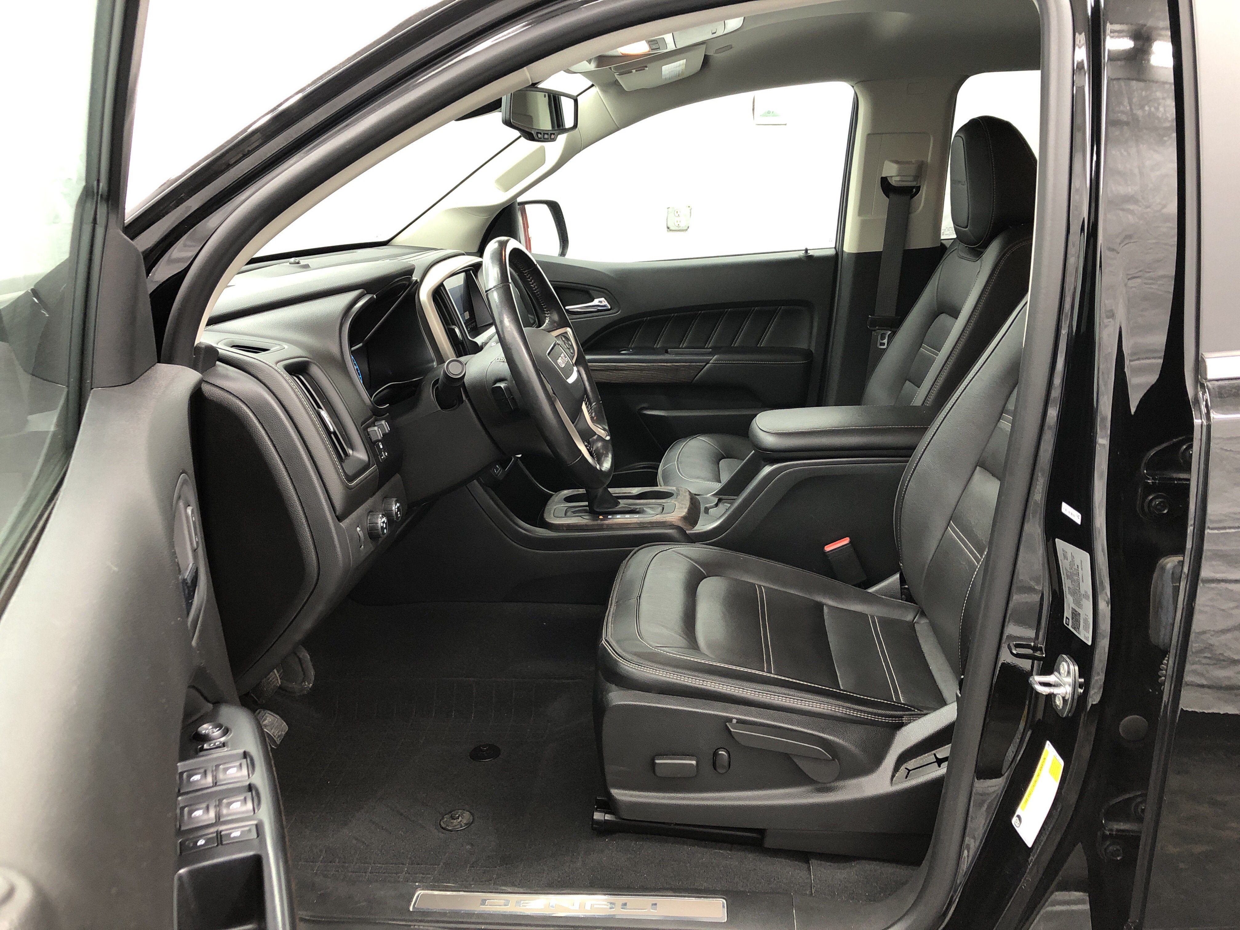 Used 2021 GMC Canyon Denali AWD/4WD image 10