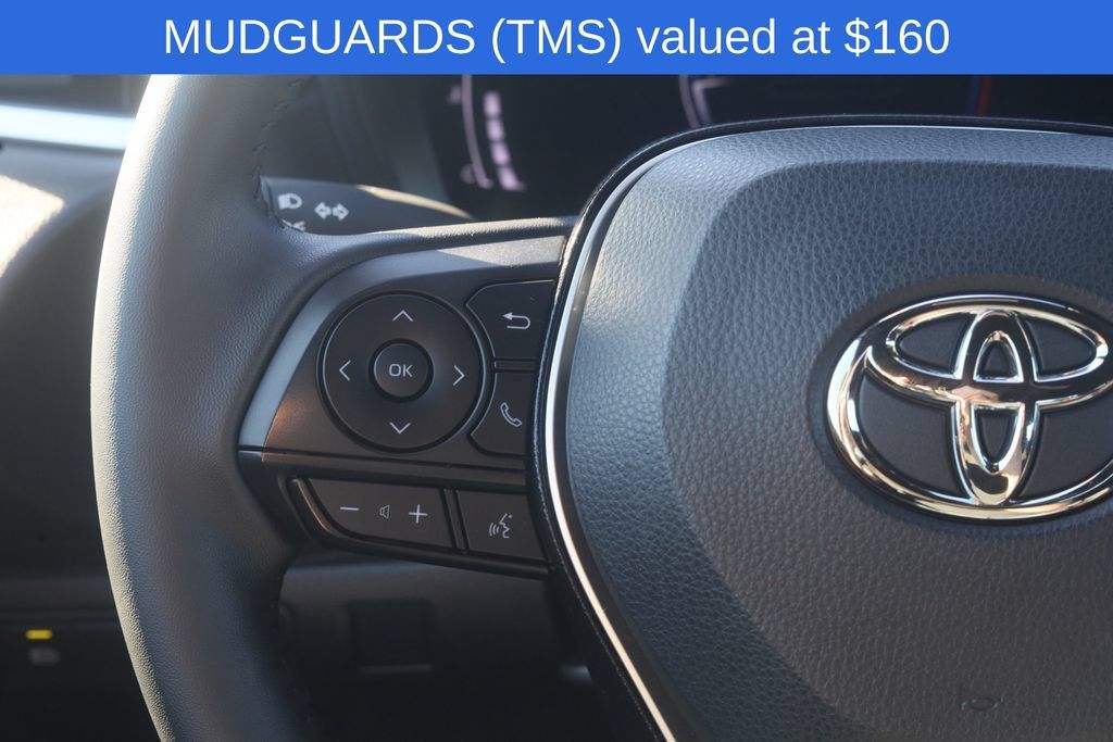 Used 2026 Toyota Corolla SE FWD image 8