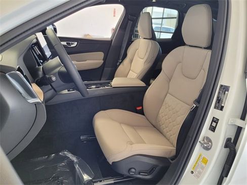 New 2026 Volvo XC60 B5 Core w/ Protection Package Premier image 4