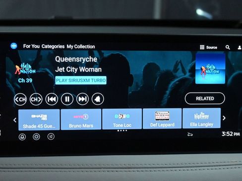 Used 2026 INFINITI QX60 Luxe w/ Cargo Package FWD image 17