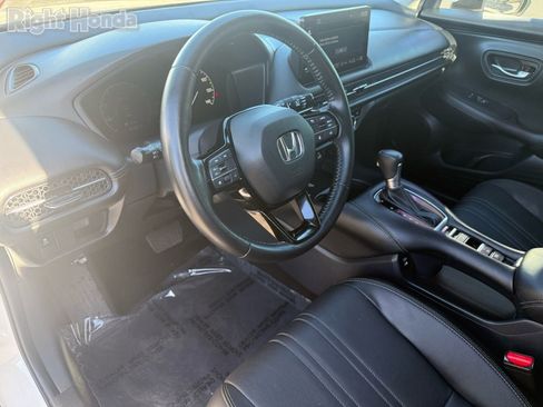 Used 2025 Honda HR-V EX-L image 11