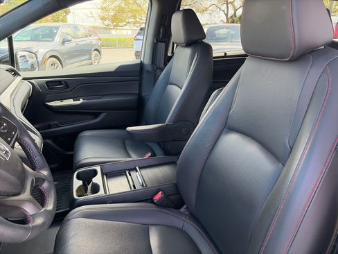 Used 2023 Honda Odyssey Sport image 13