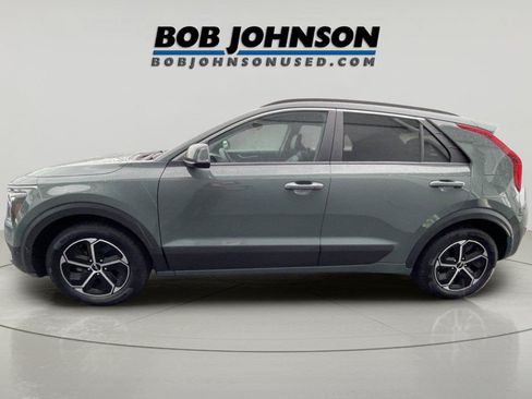 Used 2024 Kia Niro EX FWD image 4