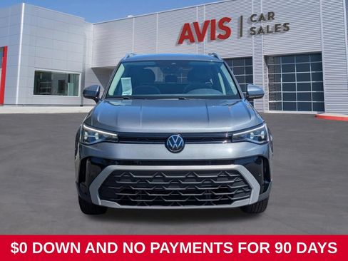 Used 2025 Volkswagen Taos SE AWD/4WD image 2