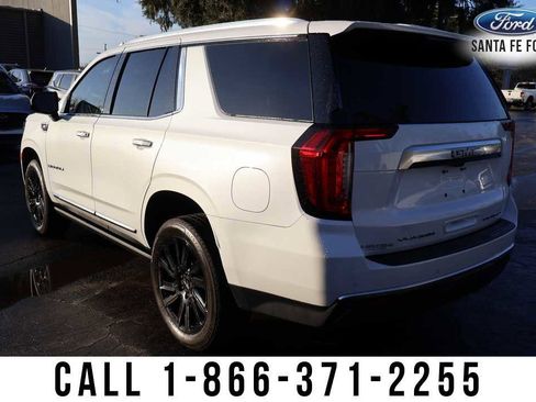 Used 2021 GMC Yukon Denali w/ Denali Ultimate Package image 3