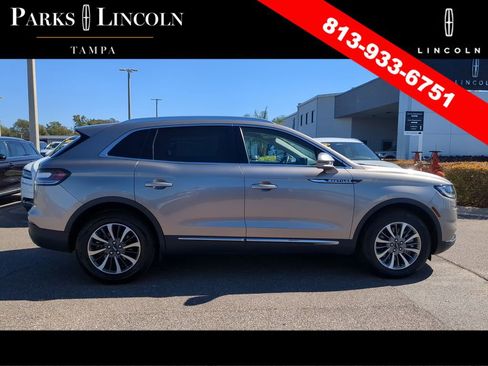 Certified 2021 Lincoln Nautilus Reserve image 3