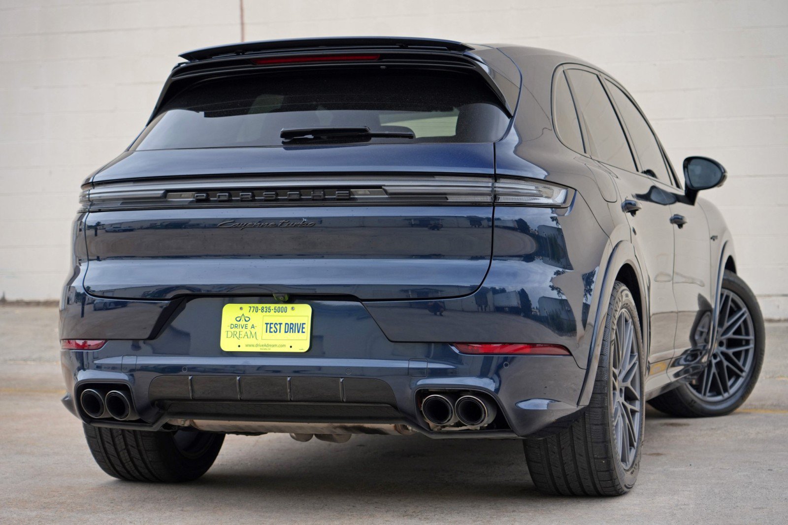 Used 2024 Porsche Cayenne Turbo AWD/4WD image 5