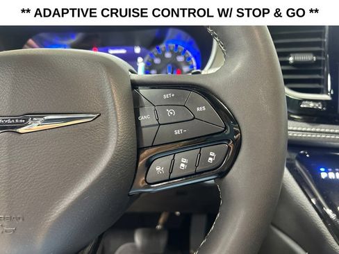 Used 2023 Chrysler Pacifica Limited w/ S Appearance Package AWD/4WD image 11