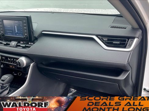 Used 2019 Toyota RAV4 XLE w/ Carpet Mat Package image 21