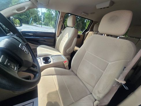 Used 2014 Dodge Grand Caravan SXT FWD image 22