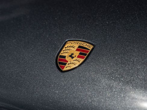 Certified 2026 Porsche Macan AWD/4WD image 18