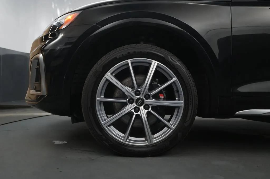 Used 2022 Audi SQ5 Premium Plus w/ Premium Plus Package AWD/4WD image 11