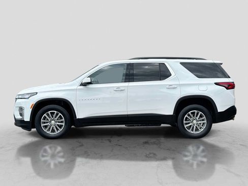 Used 2023 Chevrolet Traverse LT FWD image 3